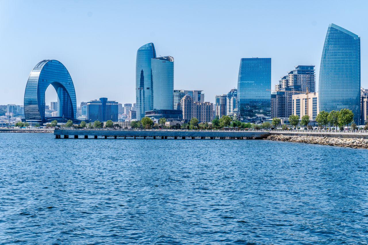 تكلفة السفر إلى أذربيجان من السعودية 2026 | الميزانية المتوقعة بالريال السعودي